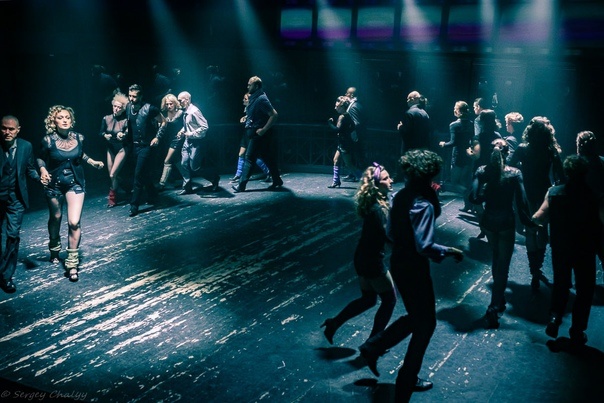 одна из официальных (в открытом доступе) фотографий спектакля