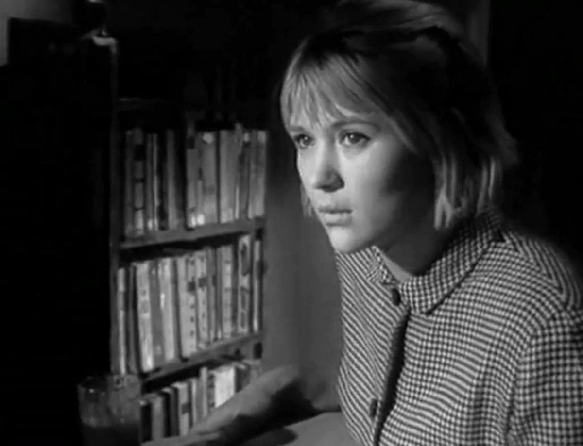 Кадр из кинофильма "Верность", 1965 г., режиссер Пётр Тодоровский, сценаристы Булат Окуджава, Пётр Тодоровский, композитор Борис Карамышев (скриншот) 