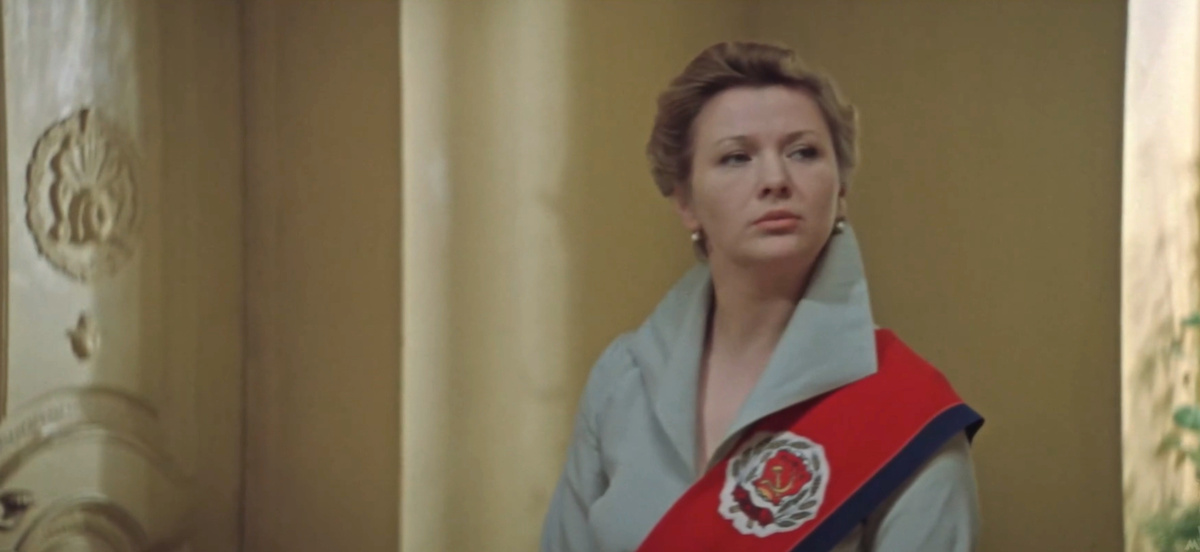 Кадр из кинофильма "Суета сует", 1979 г., режиссер Алла Сурикова, сценарист Эмиль Брагинский, композитор Богдан Троцюк (скриншот) 