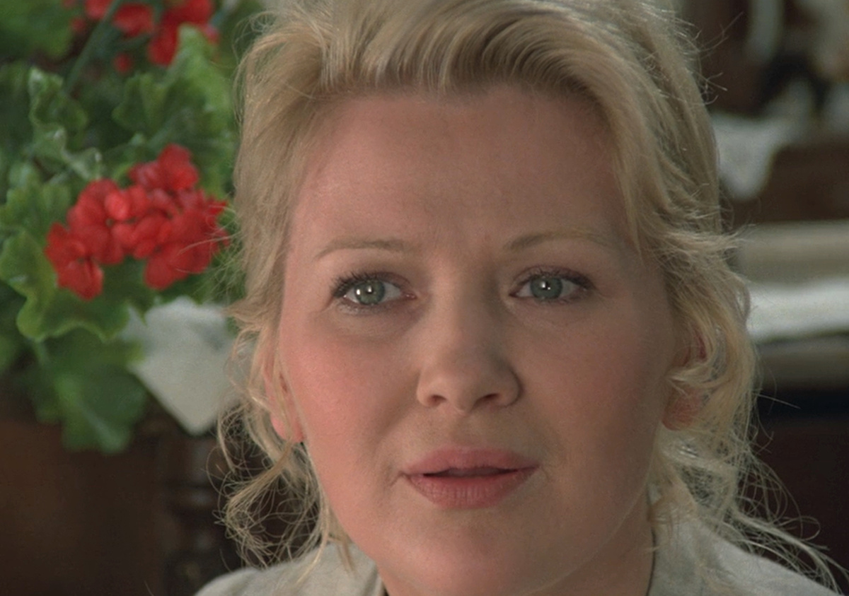 Кадр из кинофильма "За спичками", 1980 г., режиссеры Леонид Гайдай, Ристо Орко, сценаристы Владлен Бахнов, Тапио Вилппонен, Леонид Гайдай, Ристо Орко, композитор Александр Зацепин (скриншот) 