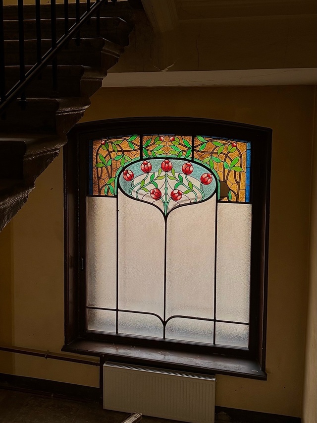 витраж дома по адресу Таврическая, 1