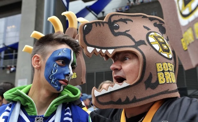 Болельщики обоих команд рассчитывают на победу любимой команды