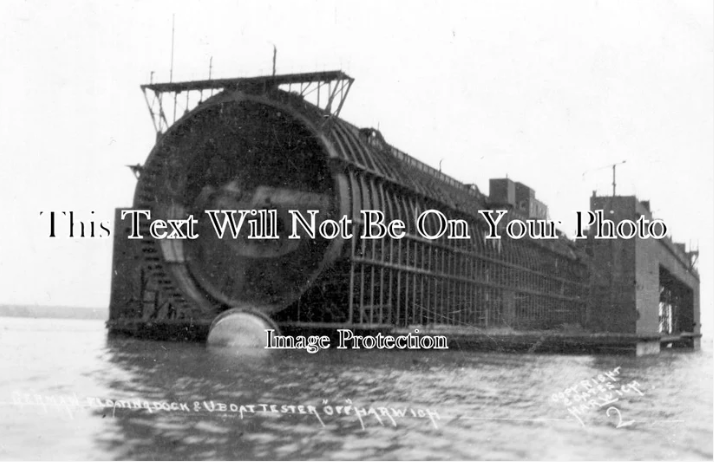 Герой этой статьи- плавуций док для подводных лодок. Единственное найденное фото в сети.