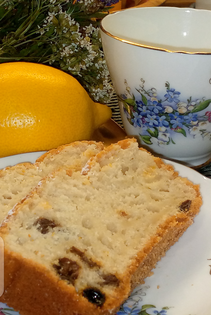 Кекс с изюмом на кефире