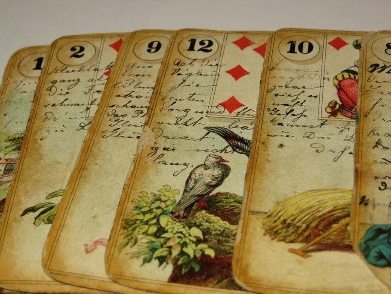 Карты Марии общались с ней на только ей понятном языке.