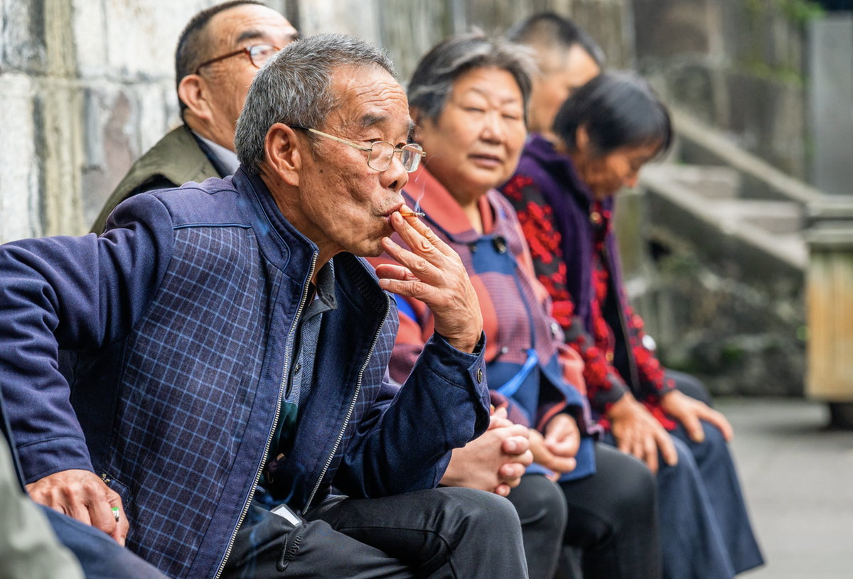 О китайцах говорят, что у них дурных привычек много, потому и стареют быстро