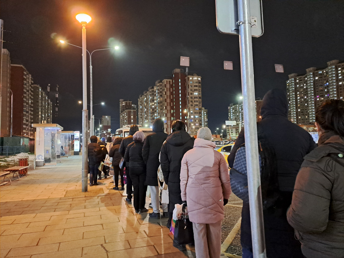 Очередь на маршрутку.