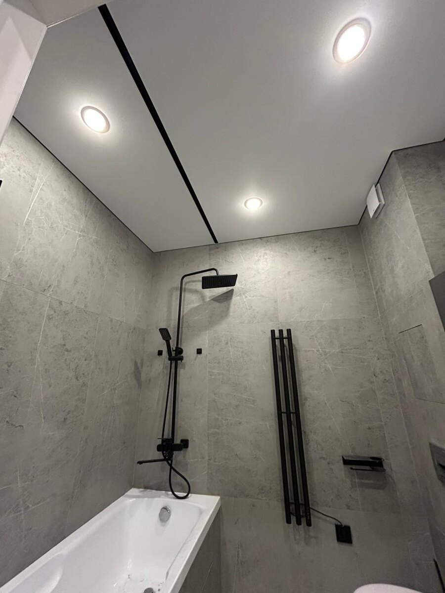 Карниз АМ1 чёрного цвета 