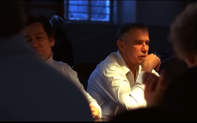 Отец думал, что поступает правильно. Почему нельзя бить детей. Кадр из фильма "Двенадцать". 