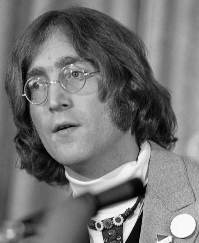 автор песни Леннон