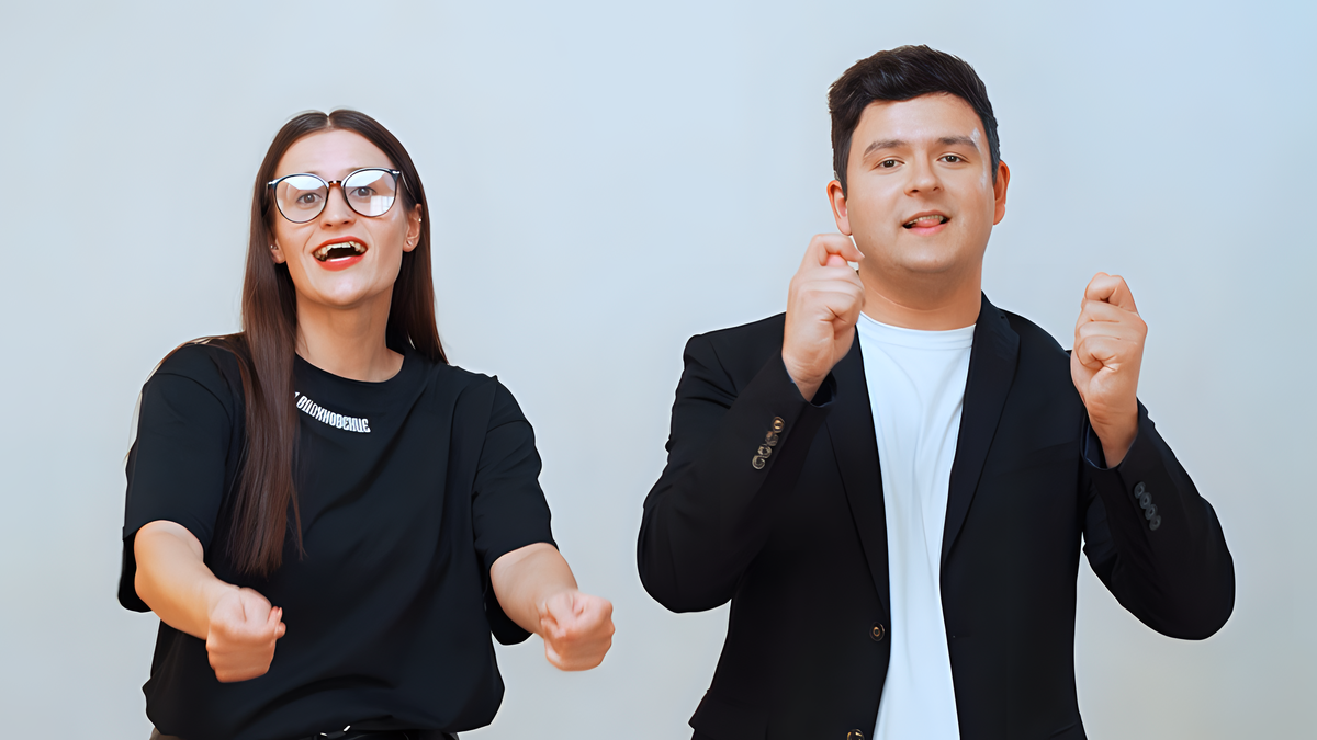    Волонтёры спели гимн Добро.рф на русском жестовом языке