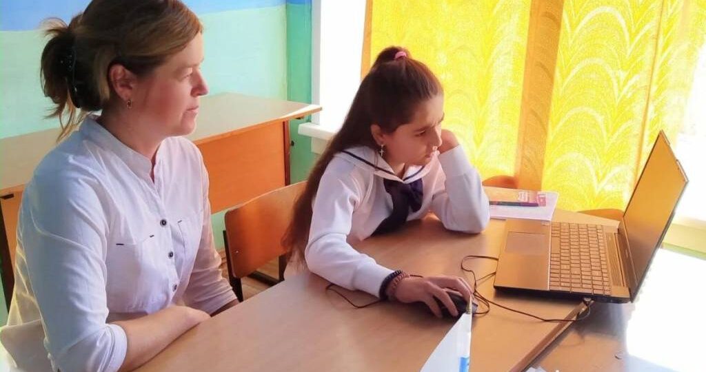 Сельская школа под Новосибирском работает для одной ученицы