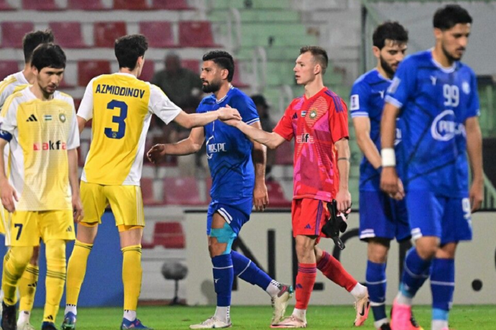 Фрагмент матча "Эстегляль" — "Пахтакор". Фото с сайта the-afc.com