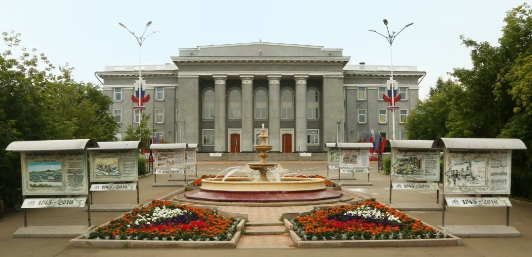 Адрес:Ференца Патаки 6