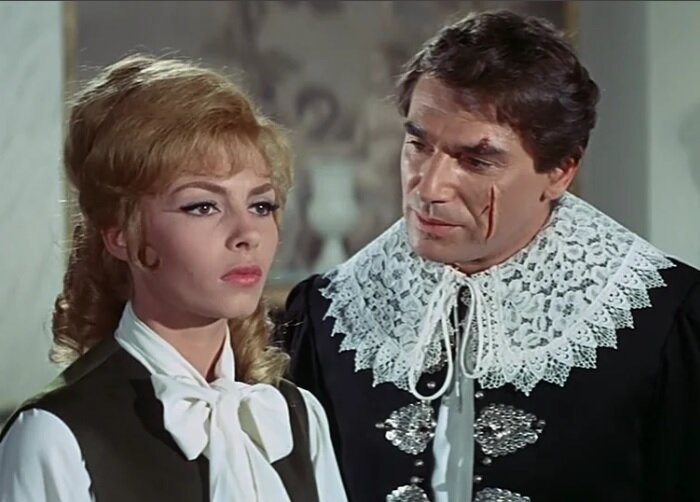 Фильм красивый, но героиня никогда не была такой, как представляла её я. 