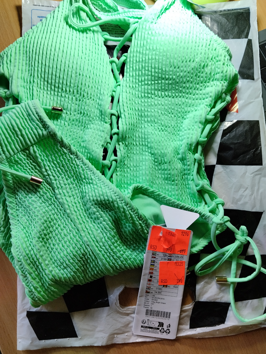 Красивого мятного цвета