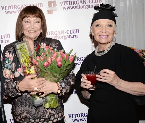    Лариса Лужина и Светлана Светличная, фото: thevoicemag.ru