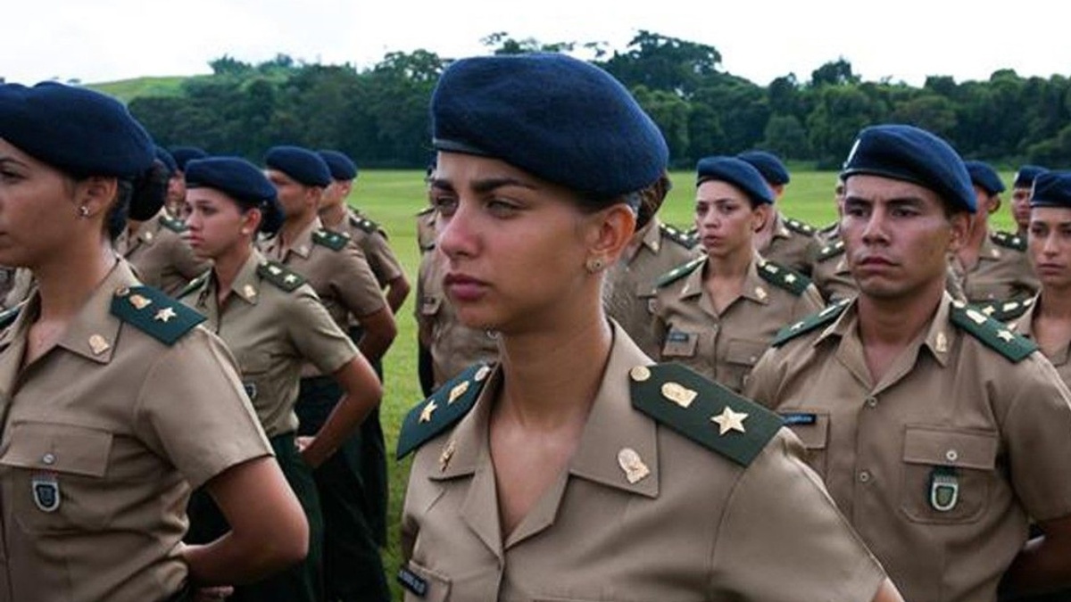 Женщины в армии Бразилии. Фото взято из открытых источников: https://yandex.ru/images/