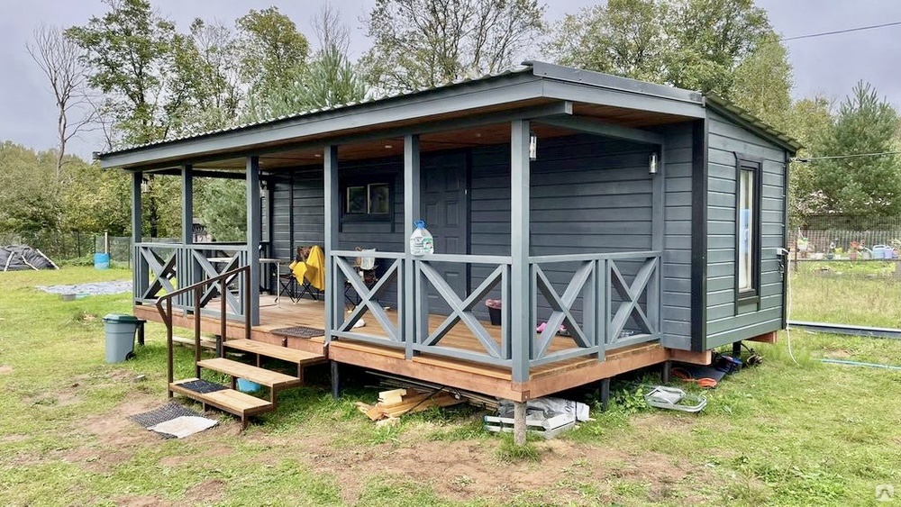 Красивый модуль 7х2,3 м террасой 6,6х2.3