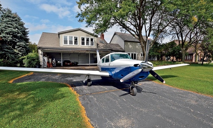    Аэропорт в деревне: Манилову и не снилось!