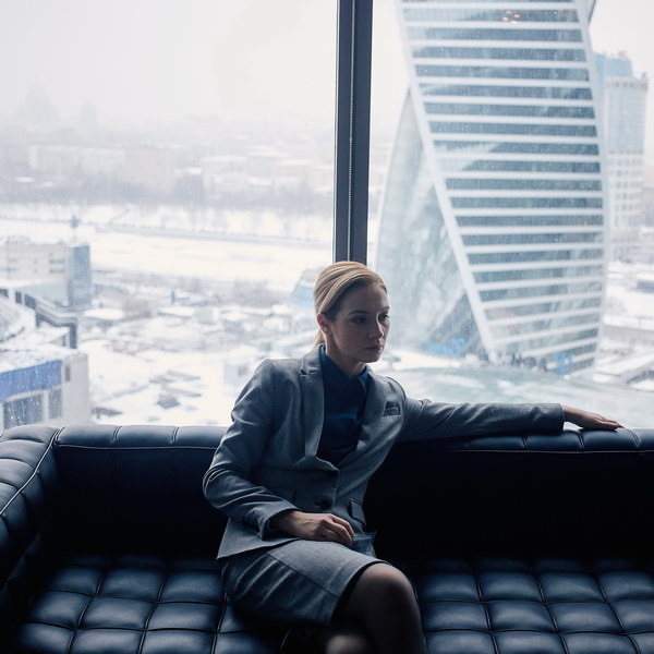     Сериал «Персональный ассистент» с Марией Луговой и Кириллом Сафоновым покажет Первый канал