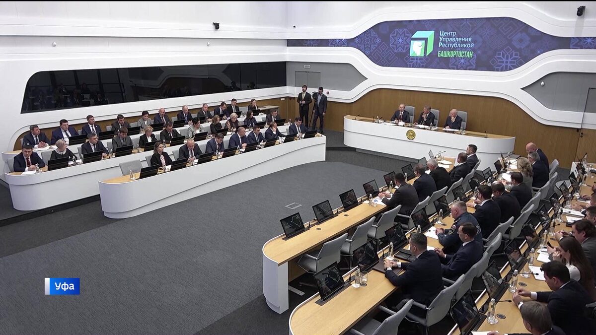    Глава Башкирии раскритиковал благоустройство двора в Салавате и пригрозил уволить мэра