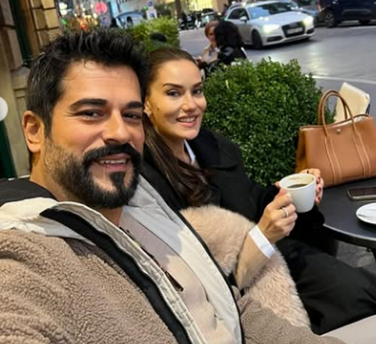 Бурак Озчивит и Фахрийе Эвджен. Фото: соцсети