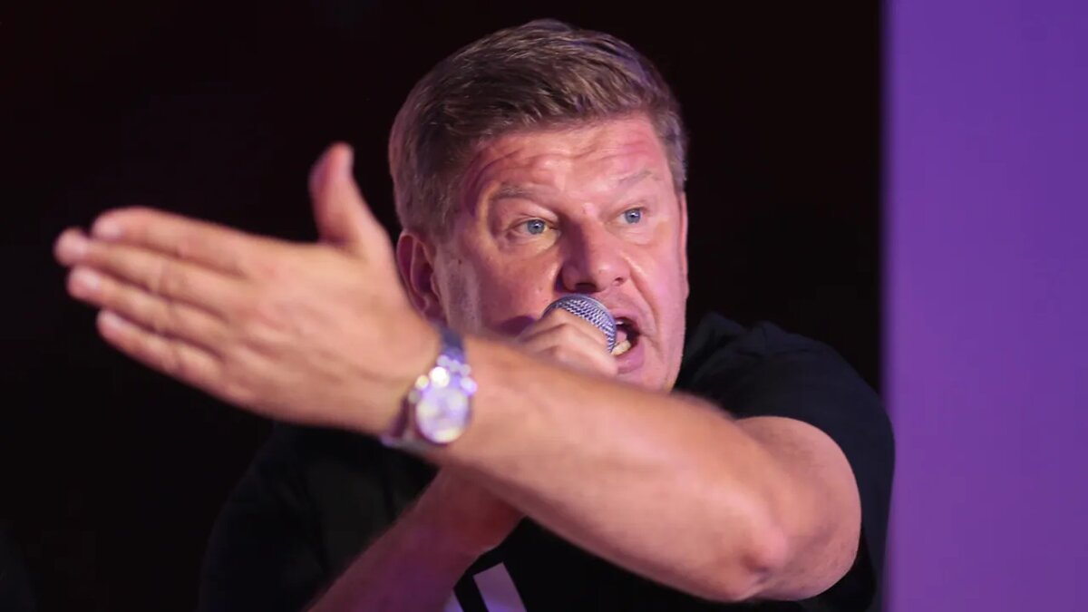    Телеведущий и спортивный комментатор Дмитрий Губерниев.