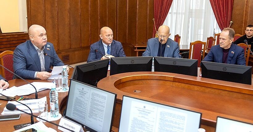 На заседании комитета по социальной политике, здравоохранению, охране труда и занятости населения.