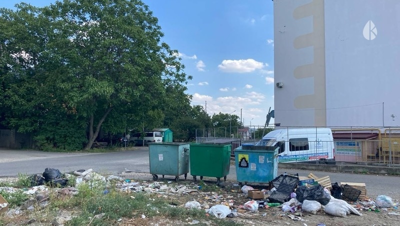    На углу улиц Бештаугорской и Кисловодской часто образуется свалка Фото: Виктория Ветер / / ИА «Победа26»