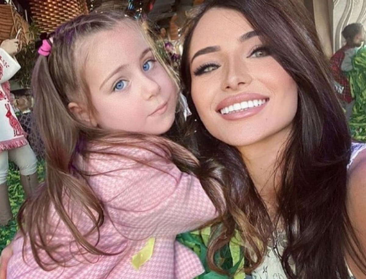 Тата Блюменкранц с дочкой Беатрисой. Фото: соцсети