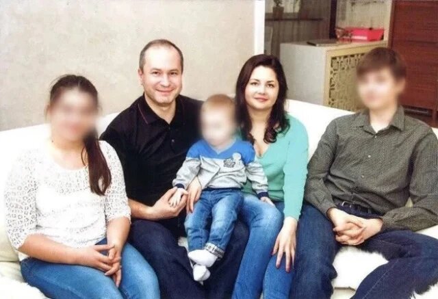    Виталий Кушнарев с семьей. Фото: соцсети Виталия Кушнарева