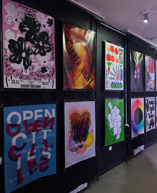  Международная выставка плакатов Poster Every Day 2024 в Арт-резиденции. Фото: Ульяна Колмогорова