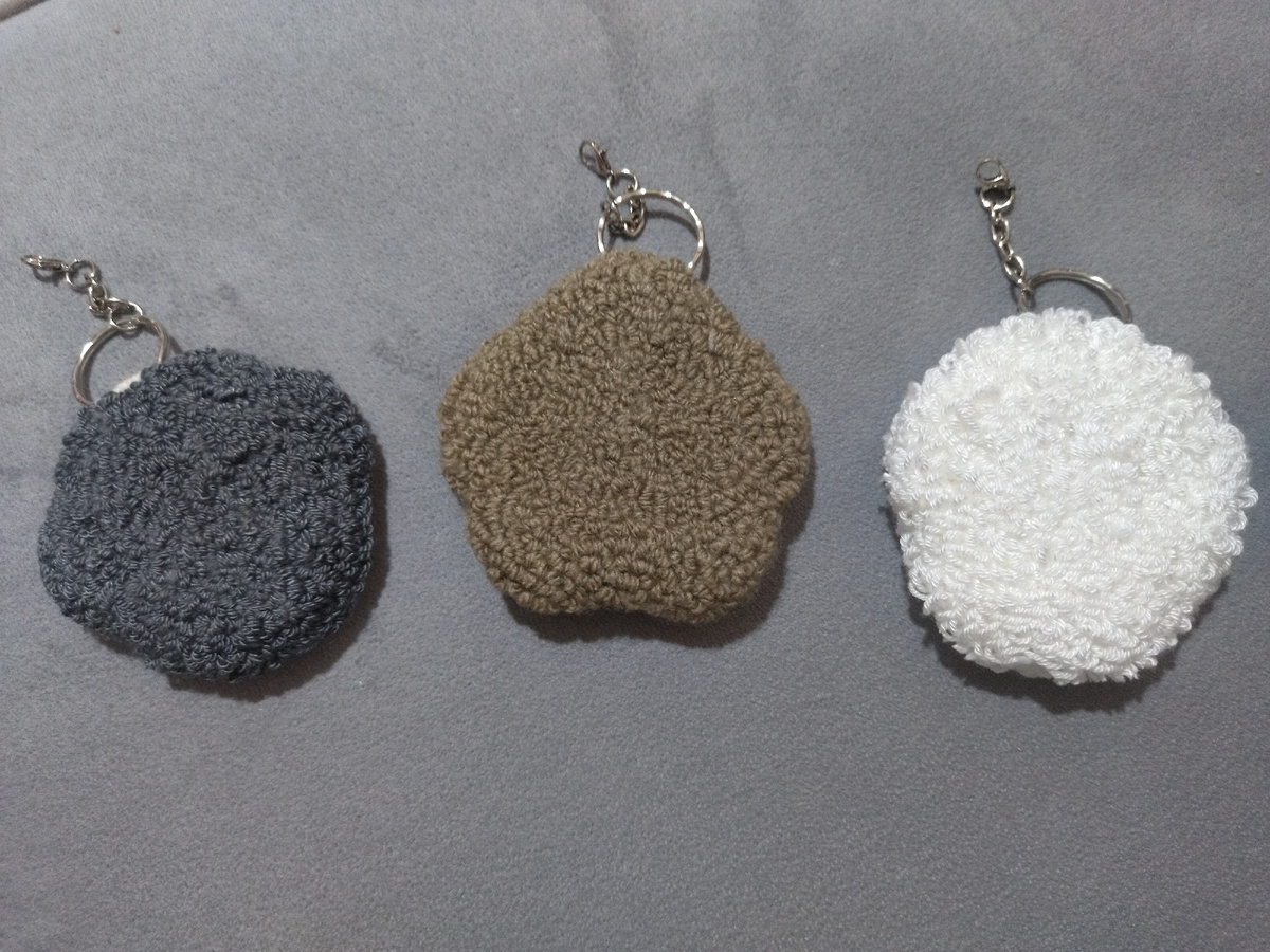 Брелоки "Лапки" двухсторонние, ручная работа. 