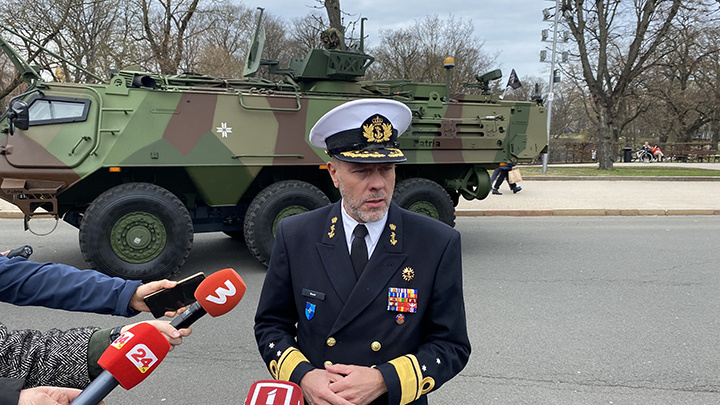    Роб Бауэр предупреждает Европу: пора готовиться к "военному сценарию". Фото: Alexander Welscher/dpa/Global Look Press