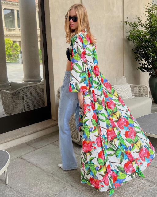 Пляжная накидка "Пионы" в ритме города. Бренд Petit Pas  