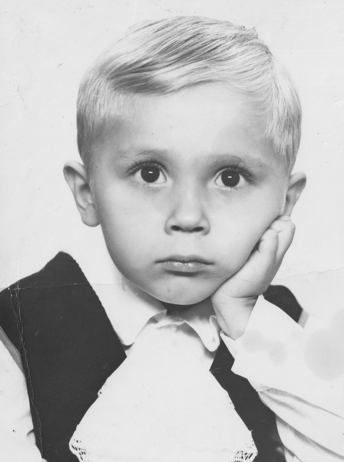 Уже злой, фотографироваться надоело