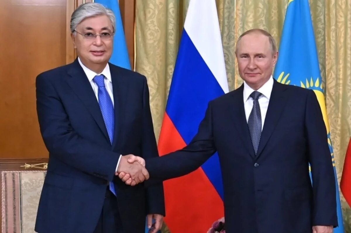    Касым-Жомарт Токаев и Владимир Путин.
