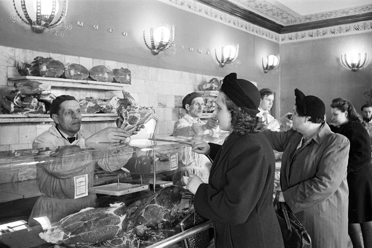 Советская торговля в исторической фотографии