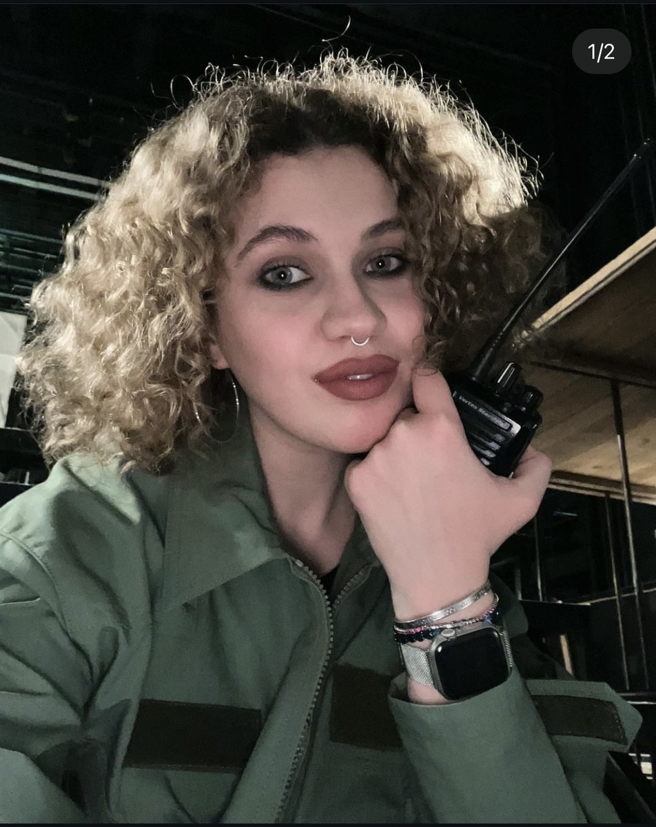 Галя за работой, все фотографии взяты с личных ресурсов героя 