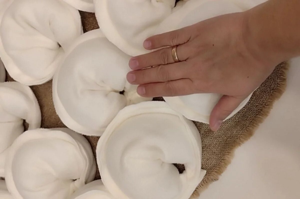    В тюменской посылке оказались пельмени размером с ладонь, сделанные из текстиля