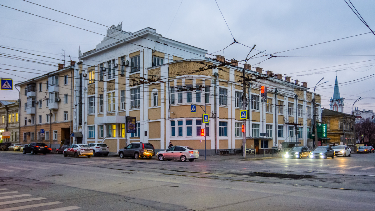 Фрунзе, 100​ / Некрасовская, 27