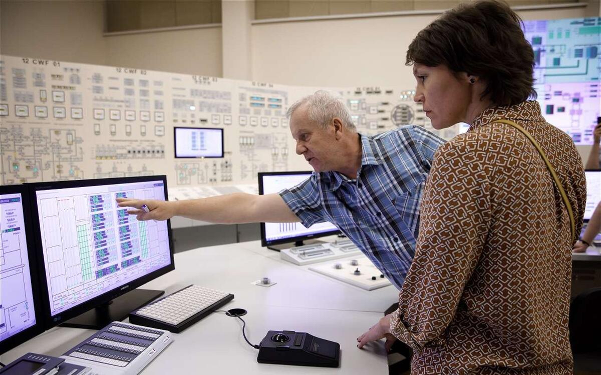    На Нововоронежской АЭС специалисты «ВНИИАЭС» провели модернизацию полномасштабного тренажера энергоблока с ВВЭР-1200 Управление коммуникаций Нововоронежской АЭС