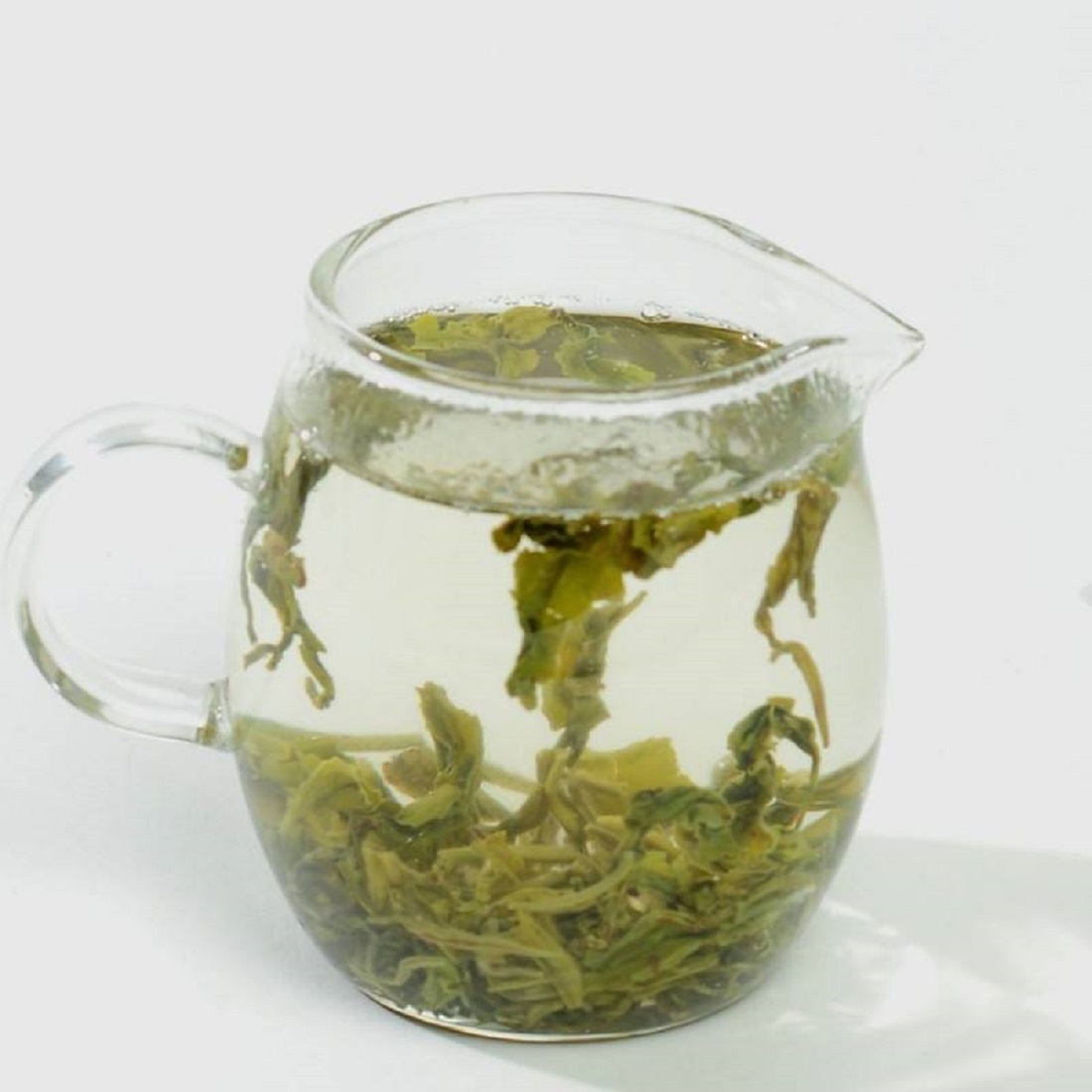 Бай Мао Хоу (Император cнежных Обезьян)  Чай из провинции Фуцзянь. Листочки скручены в спирали