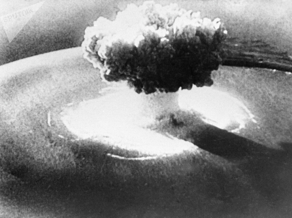 Ядерный взрыв.