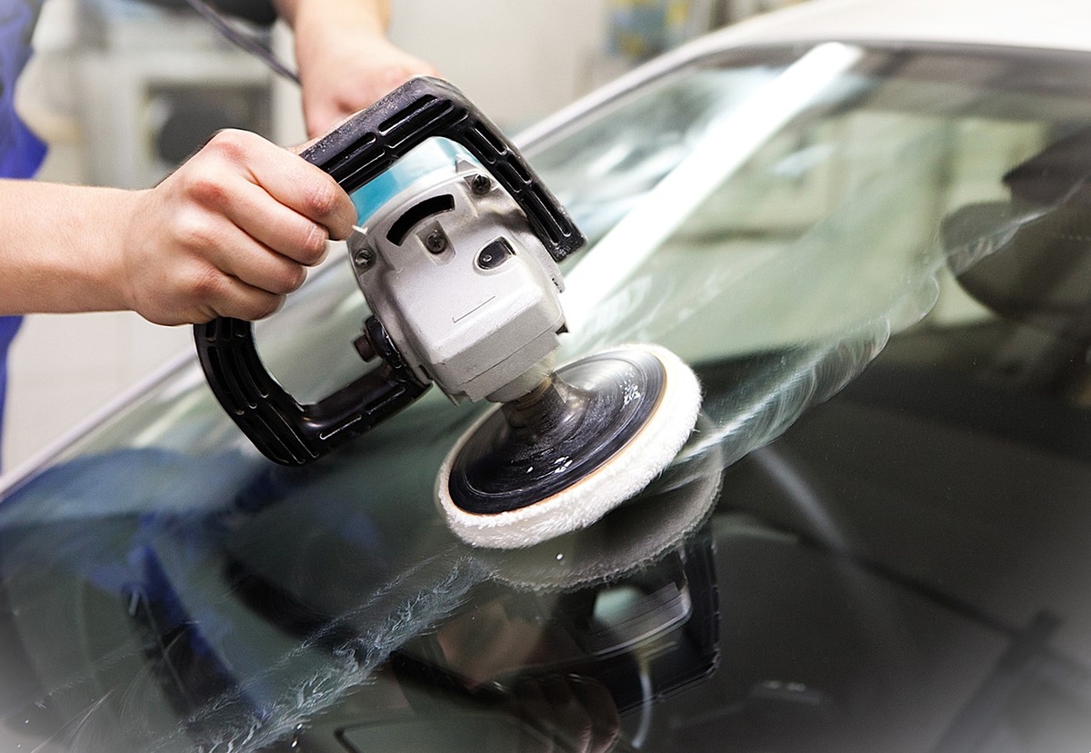 Как отполировать лобовое стекло