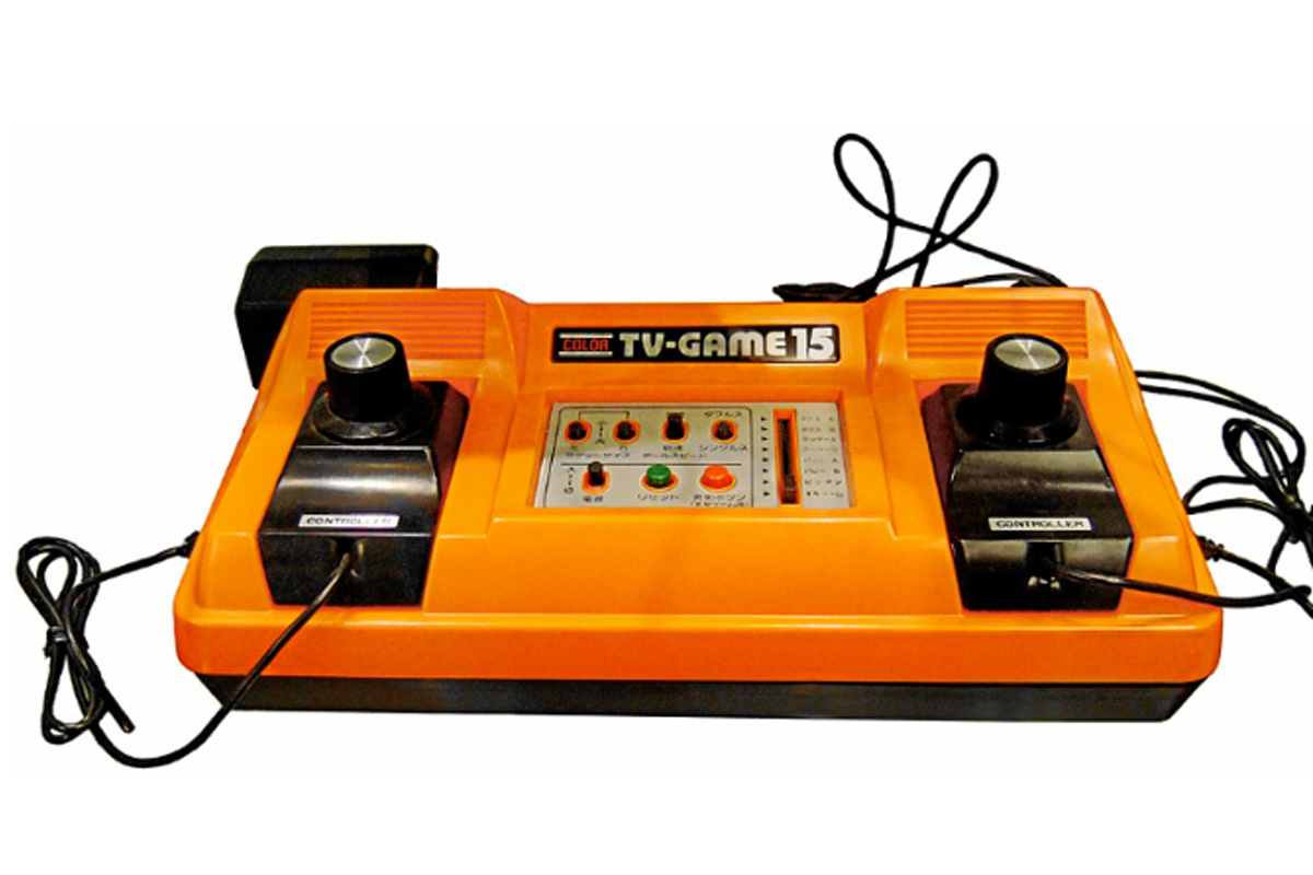 Color TV-Game 15 (1977).  Содержала уже 15 вариаций игры Light Tennis. Создана совместно с Mitsubishi ==>

