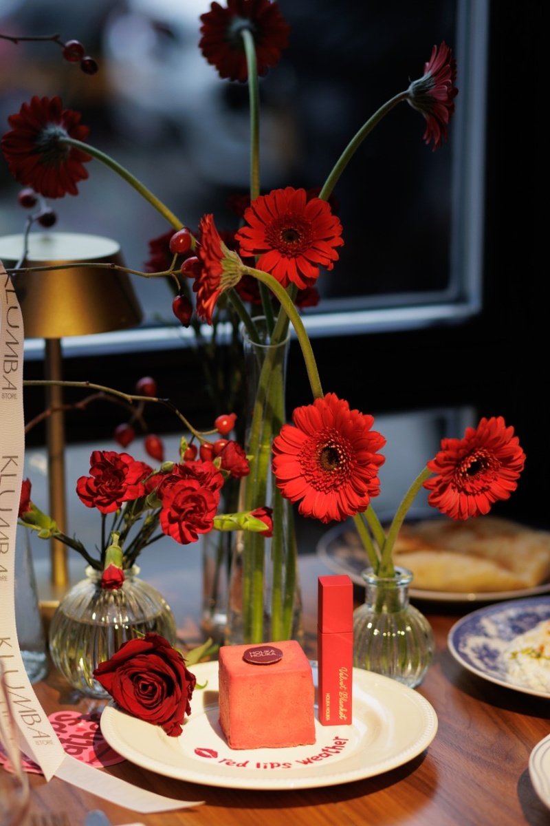    Ресторан греческой кухни The Greeks и Holika Holika выпустили совместный десерт (фото 1)