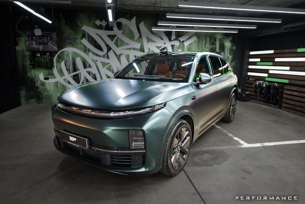 Оклейка авто в матовую виниловую пленку спб