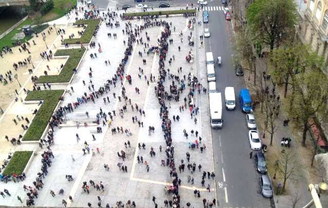 Всего-то очередь, подумаешь…